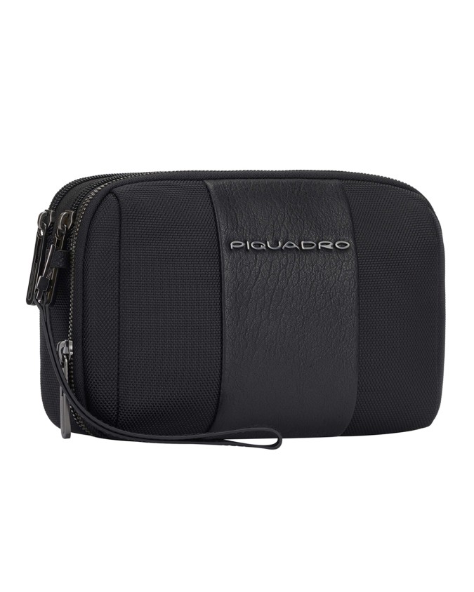Piquadro - Brief 2: A two-compartment clutch made of leather