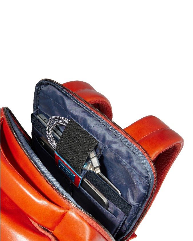 Piquadro - Lederrucksack mit drei...