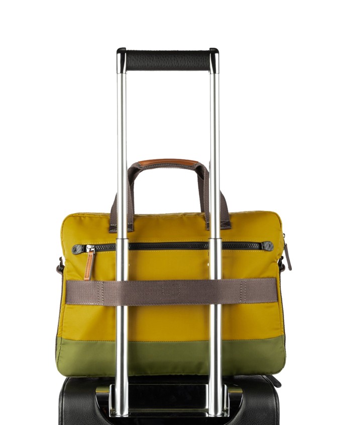  Scharlau – Valigetta in nylon riciclato porta pc 15.6’’ Labi