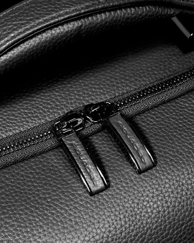 Piquadro - Customizable Modus leather...