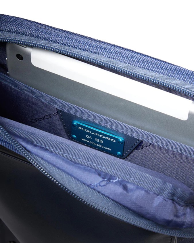 Piquadro – Tasche aus Leder und Stoff...