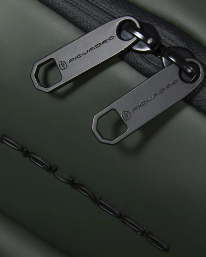 Piquadro – Underseat-Reiserucksack...