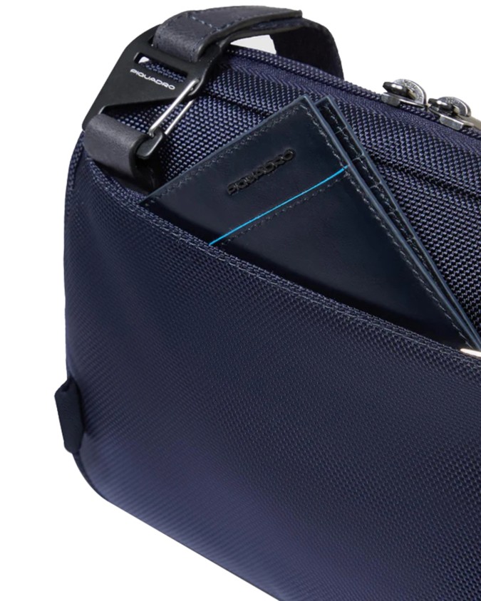  Piquadro - Borsello uomo in tessuto riciclato per iPad®mini