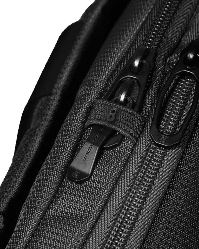 Piquadro – 14-inch laptop travel...