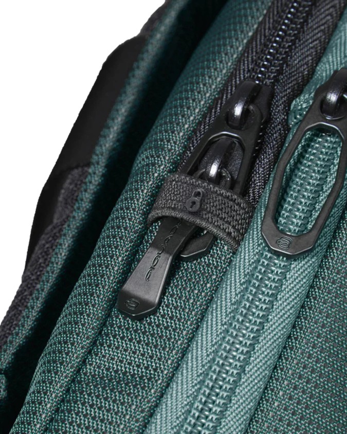 Piquadro – Reiserucksack mit Platz...