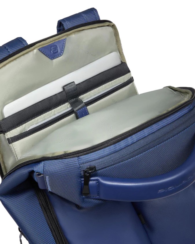 Piquadro – Travel backpack for a...