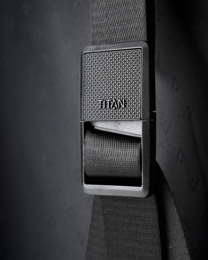  Titan - Trolley Medio 65 cm in Policarbonato 4 ruote Upgrade