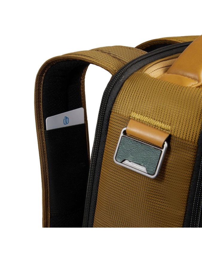  Piquadro – Zaino da viaggio porta pc 15.6’’ in pelle vegana e