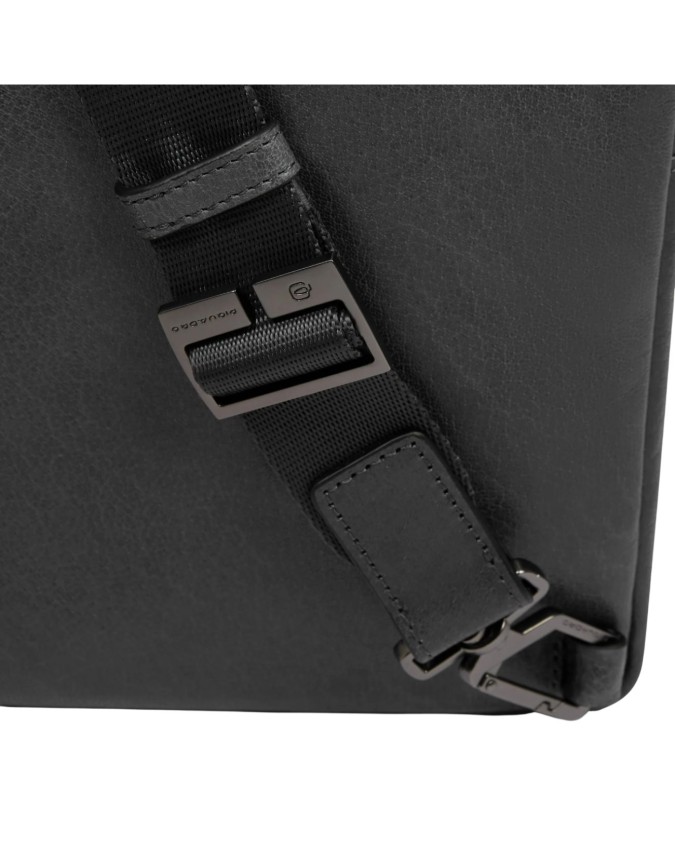 Piquadro - Borsello uomo in pelle porta iPad® con protezione RFID Solm