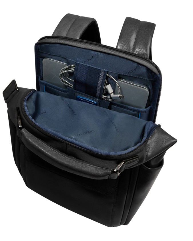 Piquadro - Customizable men's leather...