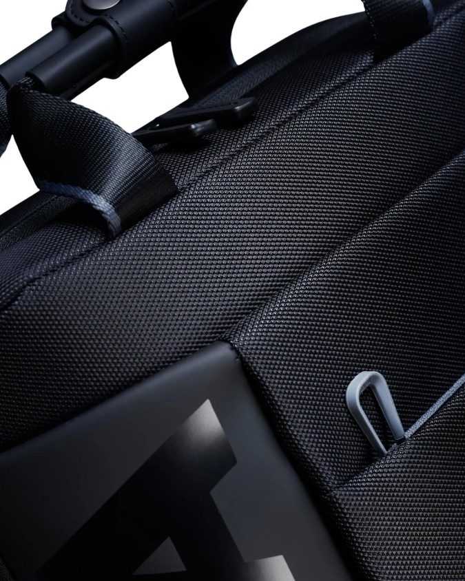 Nava – Quadratischer Rucksack für...