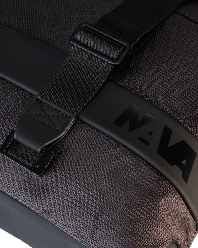 Nava - Slim Laptop Bag for 15.6"...