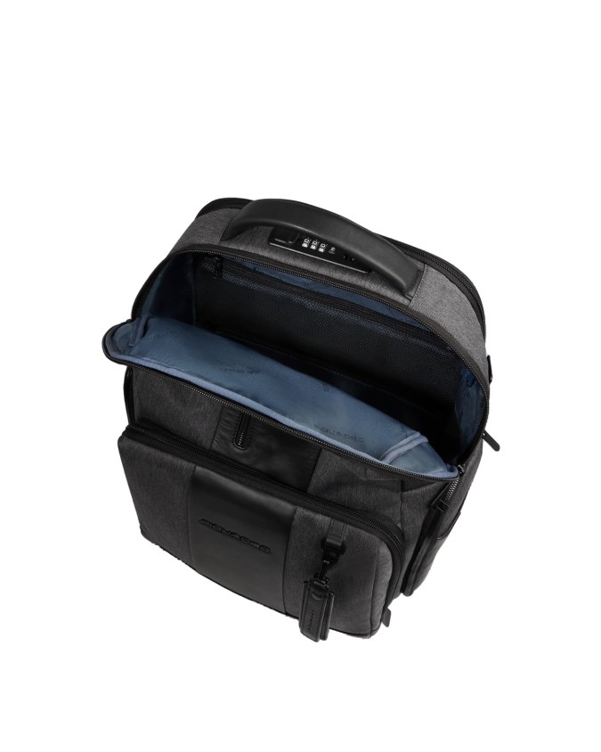 Piquadro - Iconic all-tech leather...
