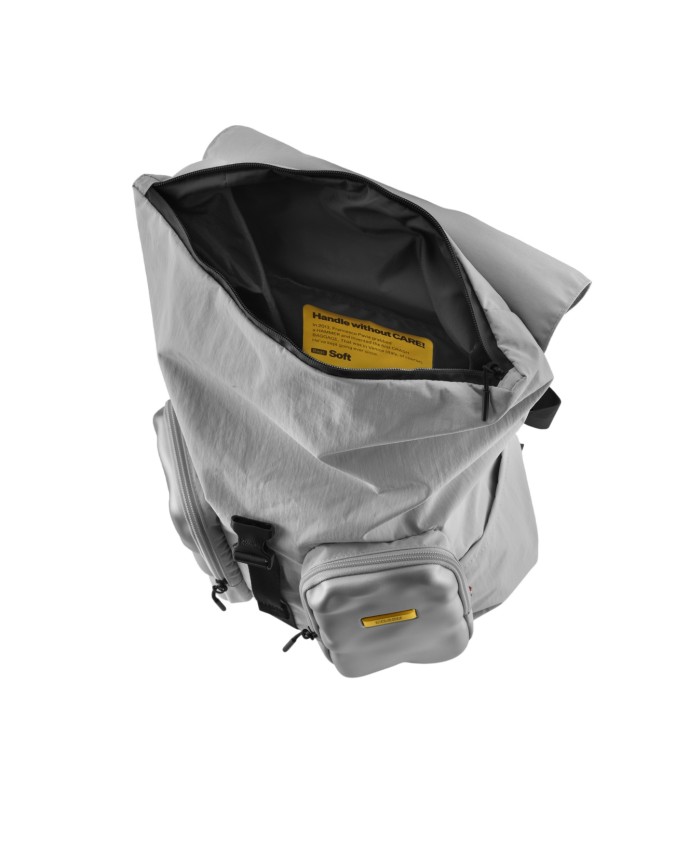 Crash Baggage - Backpack made of recycled polyester with pockets for a 15-inch laptop: Rucksack 2.0