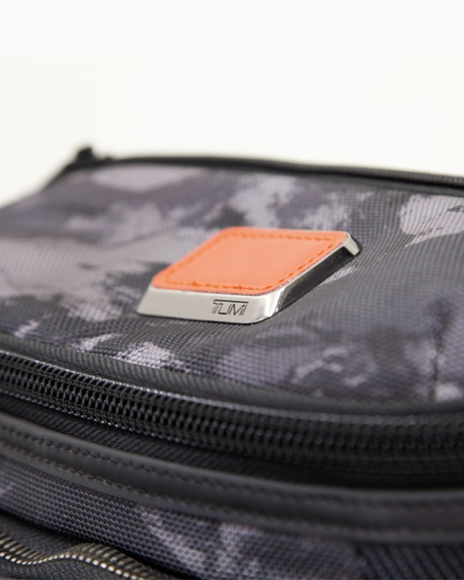 tumi columbus utility pouch