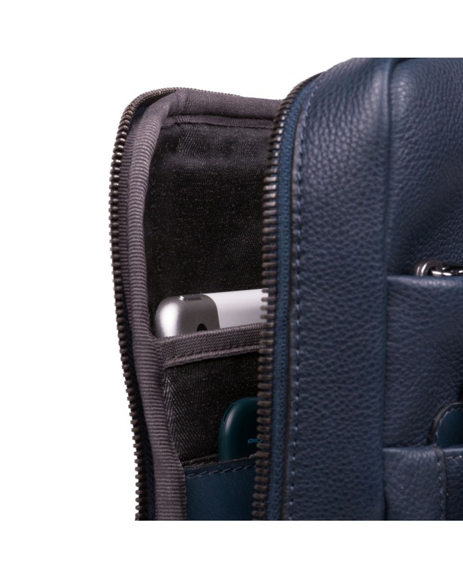 Piquadro - Borsa monospalla in pelle con tracolla e sistema Connequ